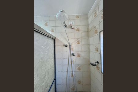 Casa à venda com 200m², 2 quartos e 2 vagas Casa à venda com 200m², 2 quartos e 2 vagasBanheiro da Suíte