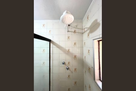 Casa à venda com 200m², 2 quartos e 2 vagas Casa à venda com 200m², 2 quartos e 2 vagasBanheiro