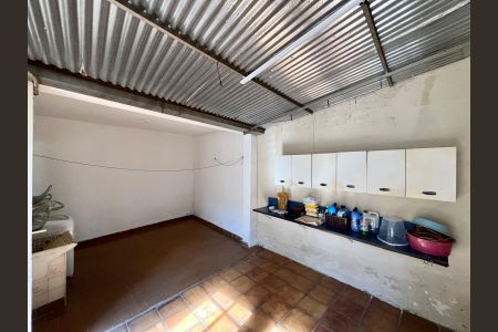 Casa à venda com 200m², 2 quartos e 2 vagas Casa à venda com 200m², 2 quartos e 2 vagasÁrea de Serviço