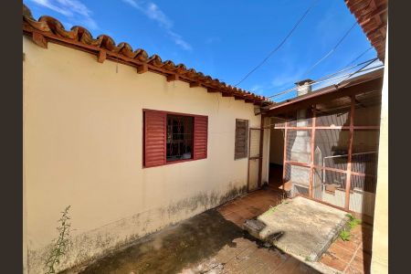 Casa à venda com 200m², 2 quartos e 2 vagas Casa à venda com 200m², 2 quartos e 2 vagasÁrea de Serviço