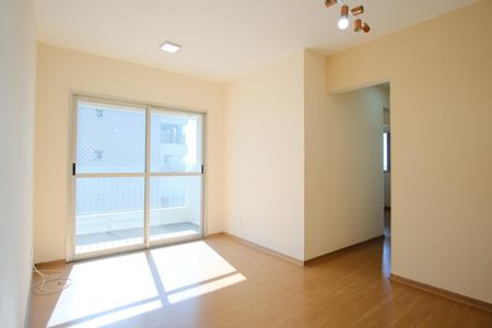 Sala de apartamento para alugar com 3 quartos, 60m² em Chácara Santo Antônio, São Paulo