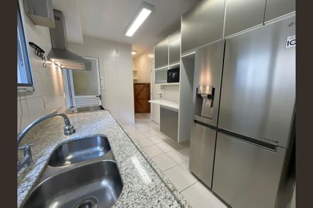 Apartamento para alugar com 207m², 4 quartos e 4 vagas Apartamento para alugar com 207m², 4 quartos e 4 vagasFoto 09