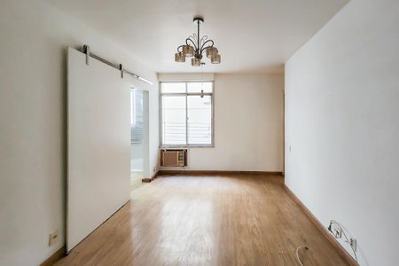 Apartamento à venda com 56m², 2 quartos e 1 vaga Apartamento à venda com 56m², 2 quartos e 1 vagaSala