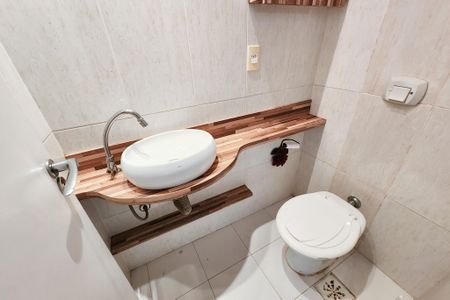 Apartamento à venda com 56m², 2 quartos e 1 vaga Apartamento à venda com 56m², 2 quartos e 1 vagaLavabo