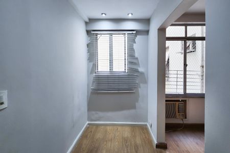 Apartamento à venda com 56m², 2 quartos e 1 vaga Apartamento à venda com 56m², 2 quartos e 1 vagaEscrtório