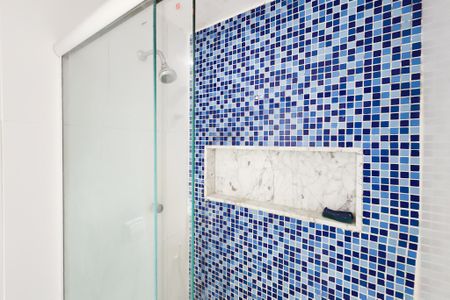 Banheiro de apartamento à venda com 2 quartos, 56m² em Catete, Rio de Janeiro