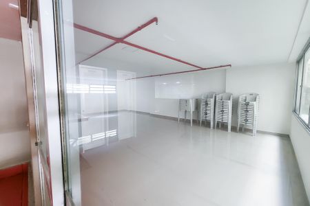 Apartamento à venda com 56m², 2 quartos e 1 vaga Apartamento à venda com 56m², 2 quartos e 1 vagaÁrea comum - Salão de festas