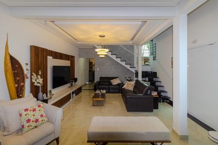 Sala de casa à venda com 3 quartos, 260m² em Jardim Vila Formosa, São Paulo