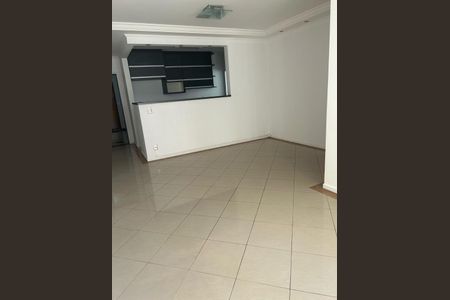 Apartamento para alugar com 111m², 3 quartos e 2 vagas Apartamento para alugar com 111m², 3 quartos e 2 vagasÁrea externa