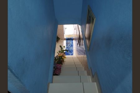 Escada  de casa à venda com 2 quartos, 100m² em Vila Heliopolis, São Paulo