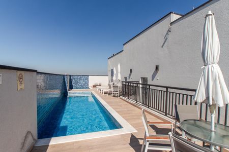 Apartamento à venda com 45m², 2 quartos e 1 vaga Apartamento à venda com 45m², 2 quartos e 1 vagaÁrea comum - Piscina