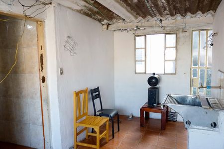 Casa à venda com 195m², 3 quartos e 2 vagas Casa à venda com 195m², 3 quartos e 2 vagasLavanderia