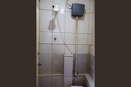 Casa à venda com 195m², 3 quartos e 2 vagas Casa à venda com 195m², 3 quartos e 2 vagasBanheiro