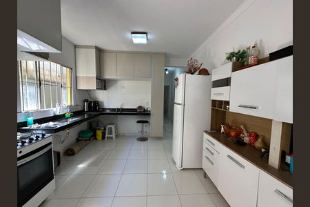 Casa à venda com 61m², 2 quartos e 2 vagasCozinha