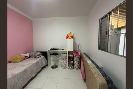 Casa à venda com 61m², 2 quartos e 2 vagasQuarto 2