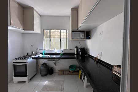 Casa à venda com 61m², 2 quartos e 2 vagasCozinha