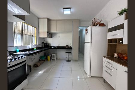 Casa à venda com 61m², 2 quartos e 2 vagasCozinha