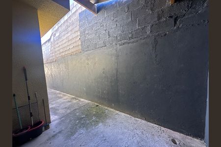 Casa à venda com 61m², 2 quartos e 2 vagasQuintal