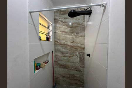 Casa à venda com 61m², 2 quartos e 2 vagasBanheiro