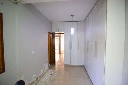 Casa para alugar com 3 quartos, 120m² em Conjunto 04, Brasília