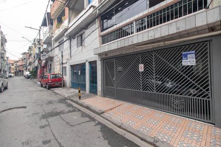 Casa à venda com 120m², 2 quartos e 1 vaga Casa à venda com 120m², 2 quartos e 1 vagaFachada