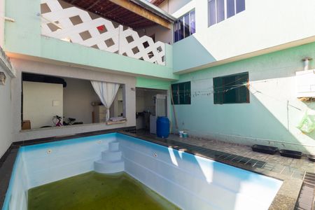 Casa à venda com 300m², 4 quartos e 3 vagasÁrea externa