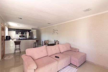 Casa à venda com 300m², 4 quartos e 3 vagasSala/Cozinha