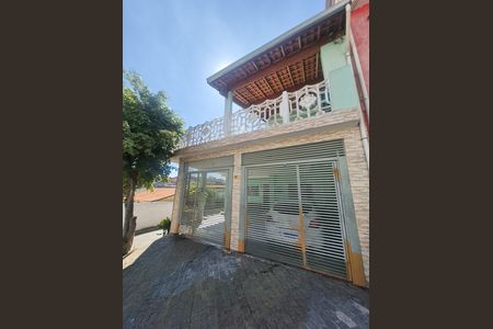 Casa à venda com 300m², 4 quartos e 3 vagasFachada