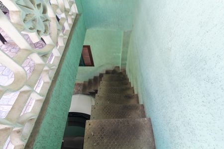 Casa à venda com 300m², 4 quartos e 3 vagasEscada