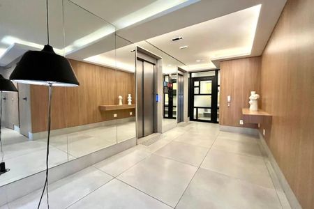 Apartamento à venda com 54m², 2 quartos e 1 vaga Apartamento à venda com 54m², 2 quartos e 1 vagaHall social