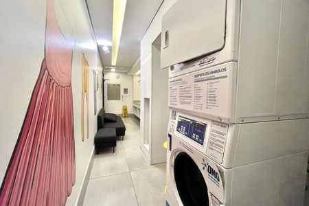 Apartamento à venda com 54m², 2 quartos e 1 vaga Apartamento à venda com 54m², 2 quartos e 1 vagaÁrea comum - Lavanderia