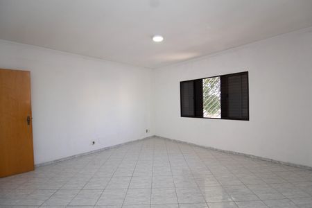 Casa à venda com 118m², 3 quartos e 4 vagasQuarto 1