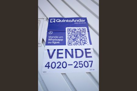 Casa à venda com 118m², 3 quartos e 4 vagasFachada - Placa instalada