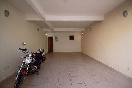 Casa à venda com 118m², 3 quartos e 4 vagasGaragem