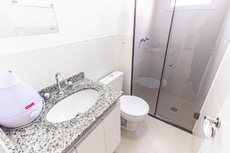 Apartamento para alugar com 60m², 2 quartos e 2 vagas Apartamento para alugar com 60m², 2 quartos e 2 vagasBanheiro