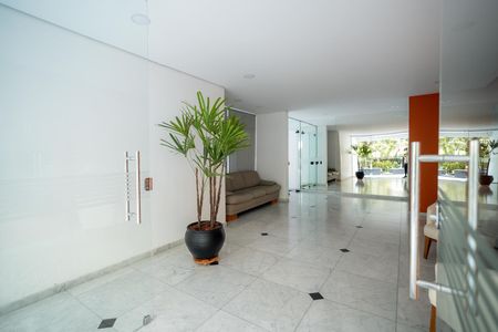 Apartamento à venda com 113m², 2 quartos e 2 vagas Apartamento à venda com 113m², 2 quartos e 2 vagasHall de Entrada