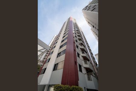 Apartamento à venda com 113m², 2 quartos e 2 vagas Apartamento à venda com 113m², 2 quartos e 2 vagasFachada