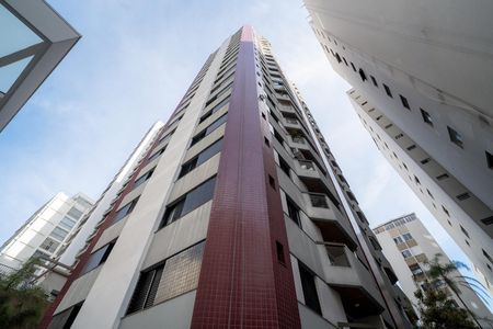 Apartamento à venda com 113m², 2 quartos e 2 vagas Apartamento à venda com 113m², 2 quartos e 2 vagasFachada