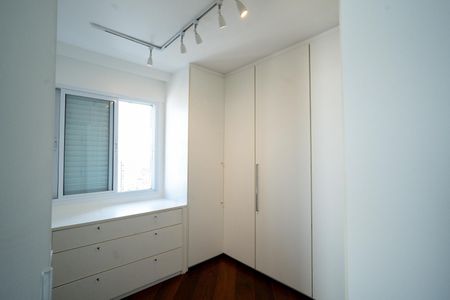 Apartamento à venda com 113m², 2 quartos e 2 vagas Apartamento à venda com 113m², 2 quartos e 2 vagasQuarto