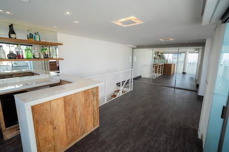 Apartamento à venda com 113m², 2 quartos e 2 vagas Apartamento à venda com 113m², 2 quartos e 2 vagasBar
