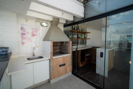 Apartamento à venda com 113m², 2 quartos e 2 vagas Apartamento à venda com 113m², 2 quartos e 2 vagasChurrasqueira