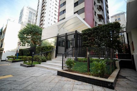 Apartamento à venda com 113m², 2 quartos e 2 vagas Apartamento à venda com 113m², 2 quartos e 2 vagasFachada