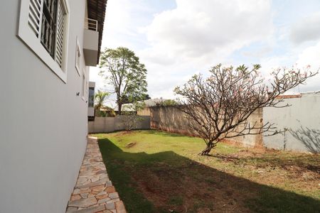 Casa para alugar com 400m², 4 quartos e 6 vagasQuintal