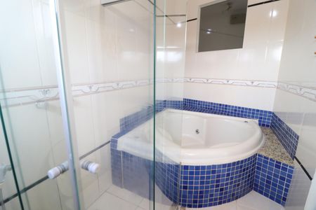 Casa para alugar com 400m², 4 quartos e 6 vagasBanheiro da Suíte