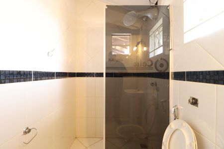 Casa para alugar com 400m², 4 quartos e 6 vagasBanheiro da Suíte 2