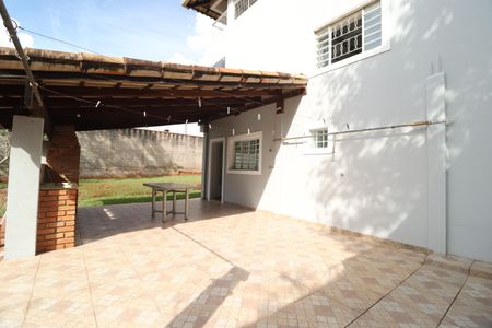Casa para alugar com 400m², 4 quartos e 6 vagasVaranda