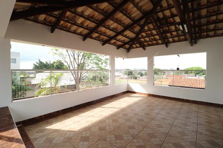 Casa para alugar com 400m², 4 quartos e 6 vagasTerraço