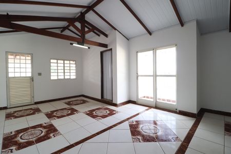 Casa para alugar com 400m², 4 quartos e 6 vagasSuíte 2