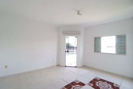 Casa para alugar com 400m², 4 quartos e 6 vagasSuíte
