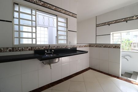 Casa para alugar com 400m², 4 quartos e 6 vagasCozinha 2